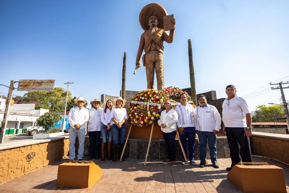 HONRA AYUNTAMIENTO DE TLALTIZAPÁN AL GENERAL ZAPATA CON DESFILE Y OFRENDA